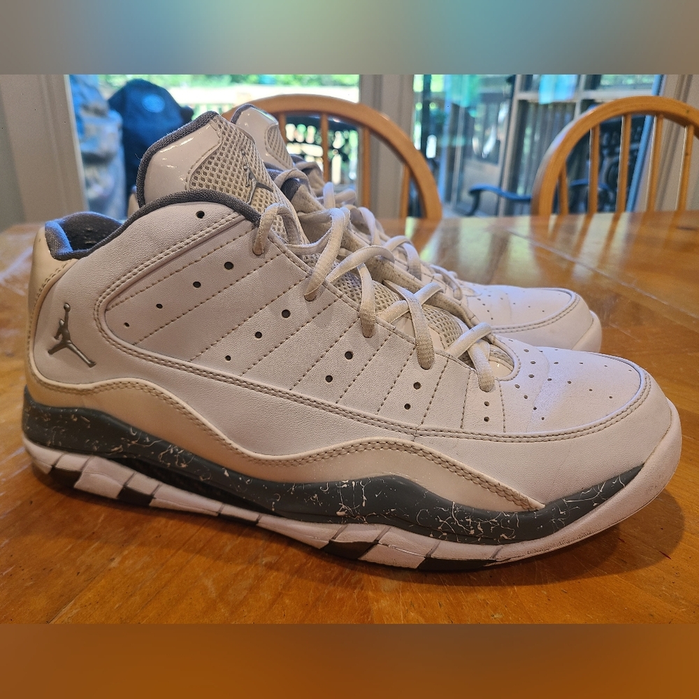 Nike Jordan Hallowed Ground white and grey Oreo shoes size 10 mens